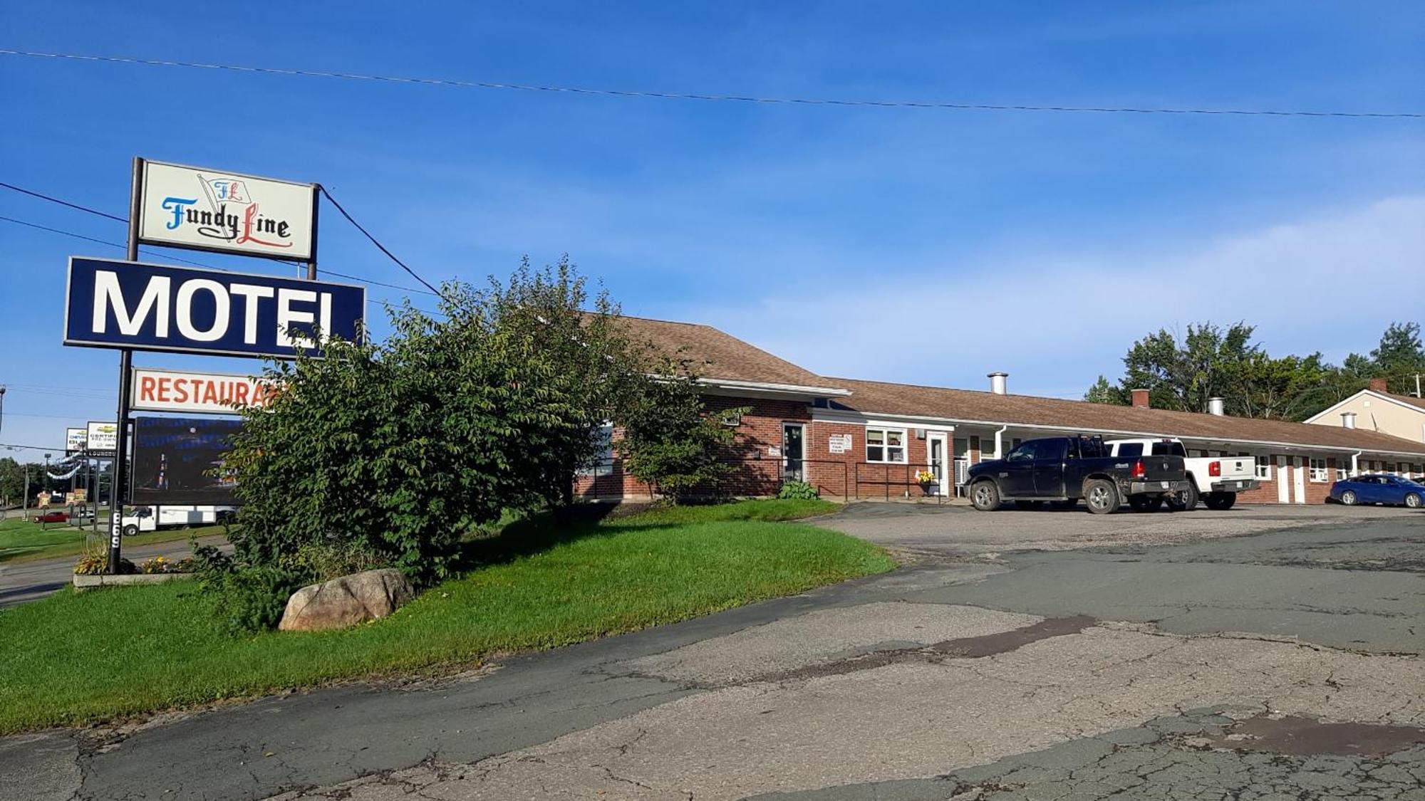 Fundy Line Motel Miramichi Esterno foto